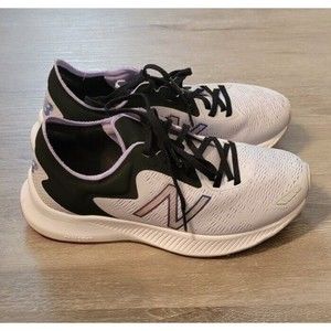 New Balance Women’s Running Shoes light Grey & Black women's size 8.5
